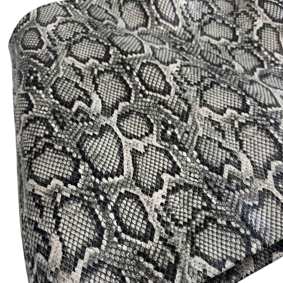 NWT OLIVACEOUS VEGAN MINI SKIRT Y2K GRUNGE GOTH PUNK GLAM MEDIUM - Picture 5 of 9